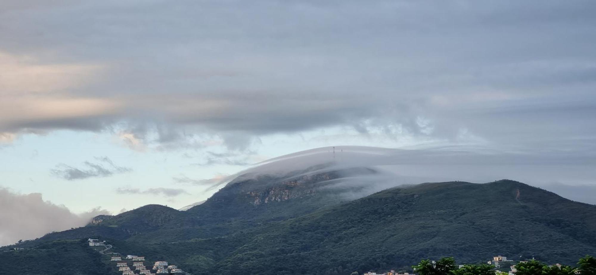 Recanto Brenda - Casa Luxo Capitolio Com Vista Pro Lago, Escarpas E Morrochapeu ภายนอก รูปภาพ