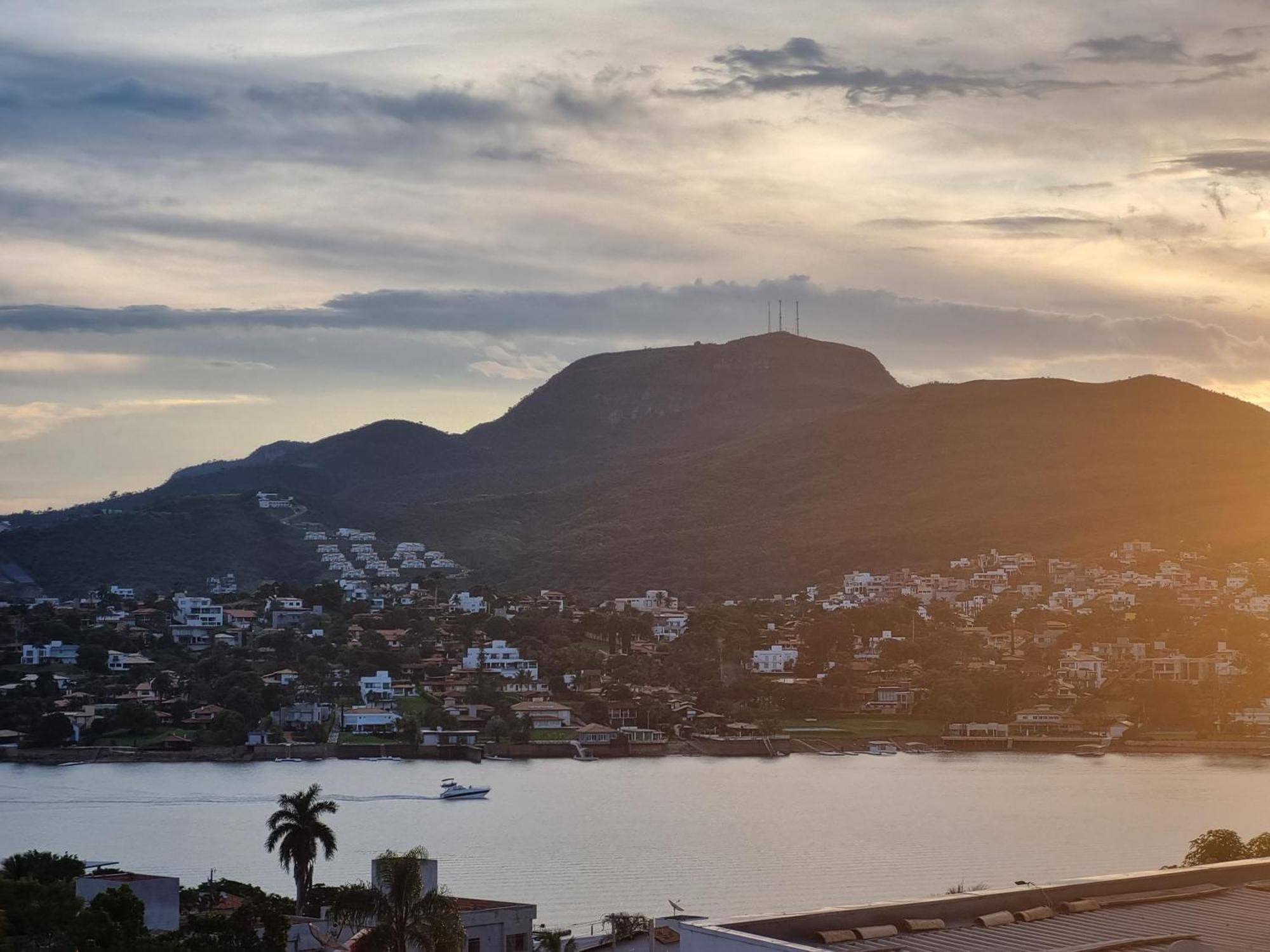 Recanto Brenda - Casa Luxo Capitolio Com Vista Pro Lago, Escarpas E Morrochapeu ภายนอก รูปภาพ